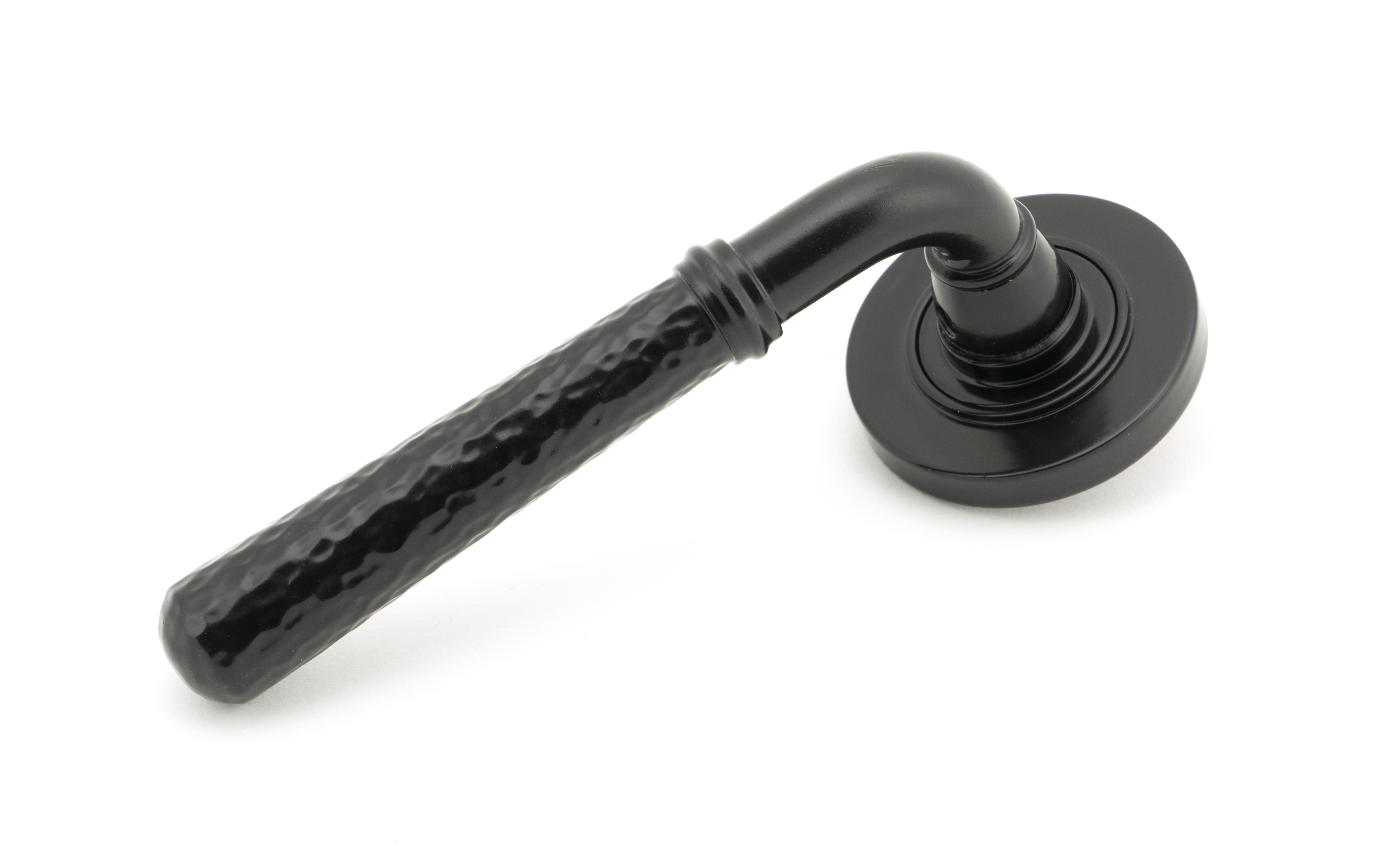 From The Anvil 49981 Black Hammered Newbury Lever on Rose Set (Plain Rose) - Unsprung