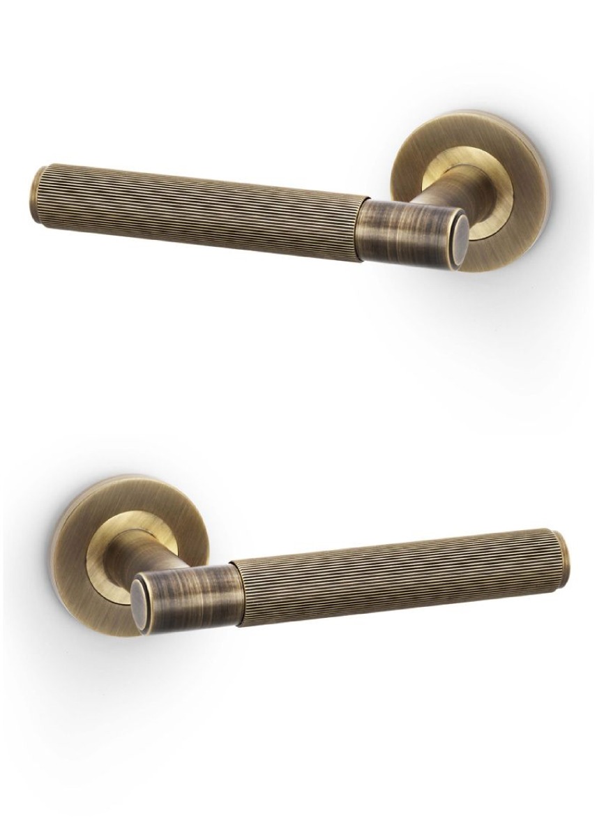 Alexander And Wilks Spitfire Lever Reeded On 50X6mm Rose Antique Brass AW222AB