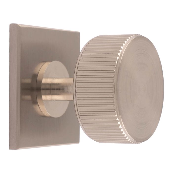 Carlisle Brass BP713SN40SN Lines Radio Knob on Backplate 40mm Satin Nickel