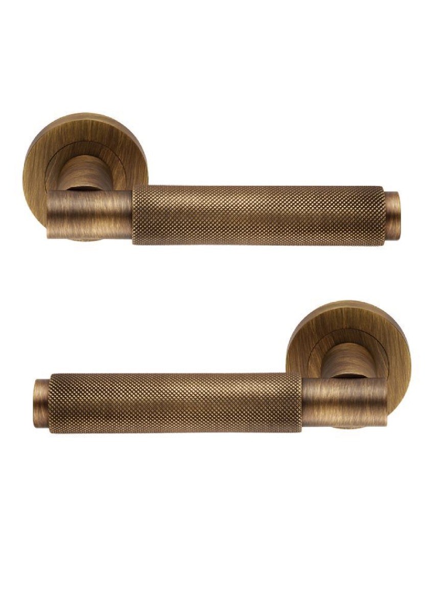 Carlisle Brass EUL050AB Varese Knurled Lever On Rose Antique Brass