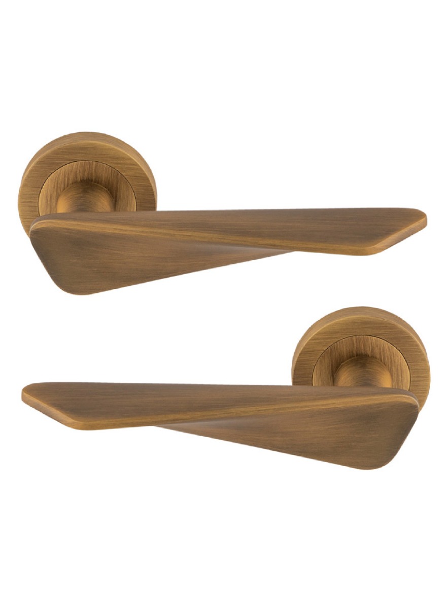 Manital Intona Door Handle on Round Rose - Antique Brass