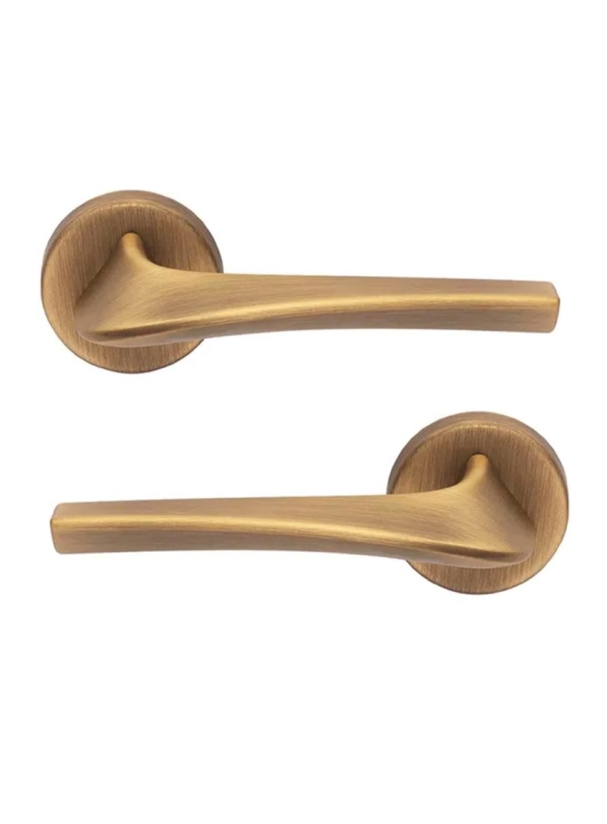 Manital Master Door Handle on round rose - Antique Brass