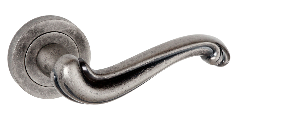 Old English Colchester Lever on Round Rose - Distressed Silver OE177DS