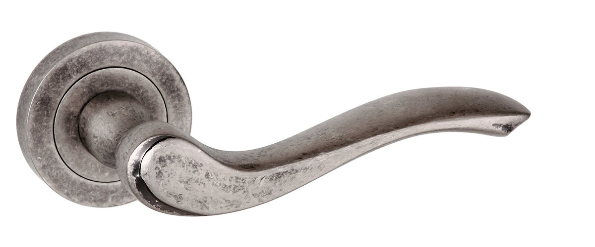 Old English Warwick Lever on Round Rose - Distressed Silver OE178DS